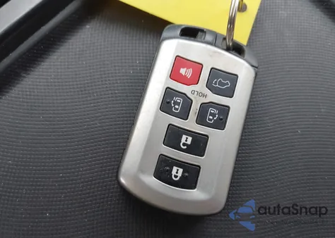 2020 Toyota Sienna Xle из США, поврежденный, VIN 5TDYZ3DC0LS024959